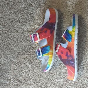 SO tie dye sandals
